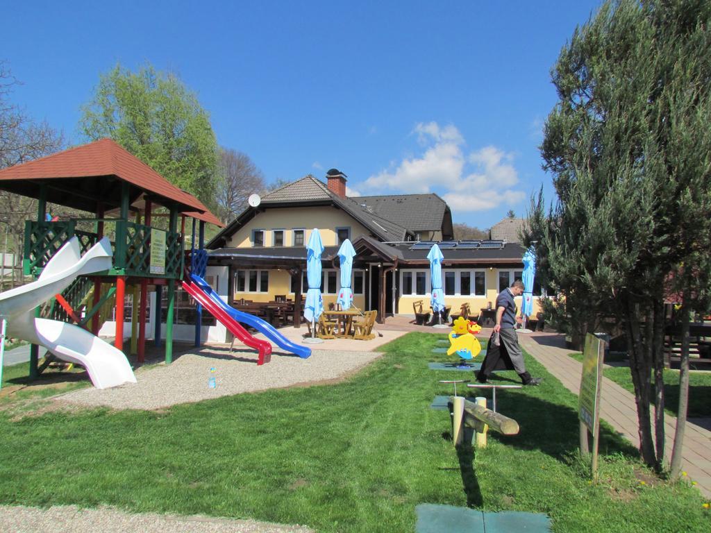 Crni Baron Pension Black Baron Maribor Ngoại thất bức ảnh