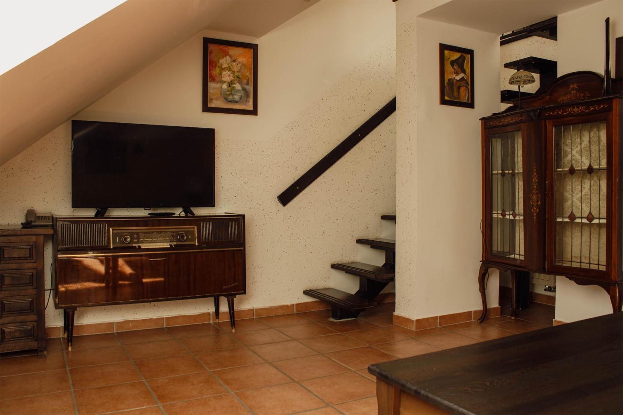 Crni Baron Pension Black Baron Maribor Ngoại thất bức ảnh