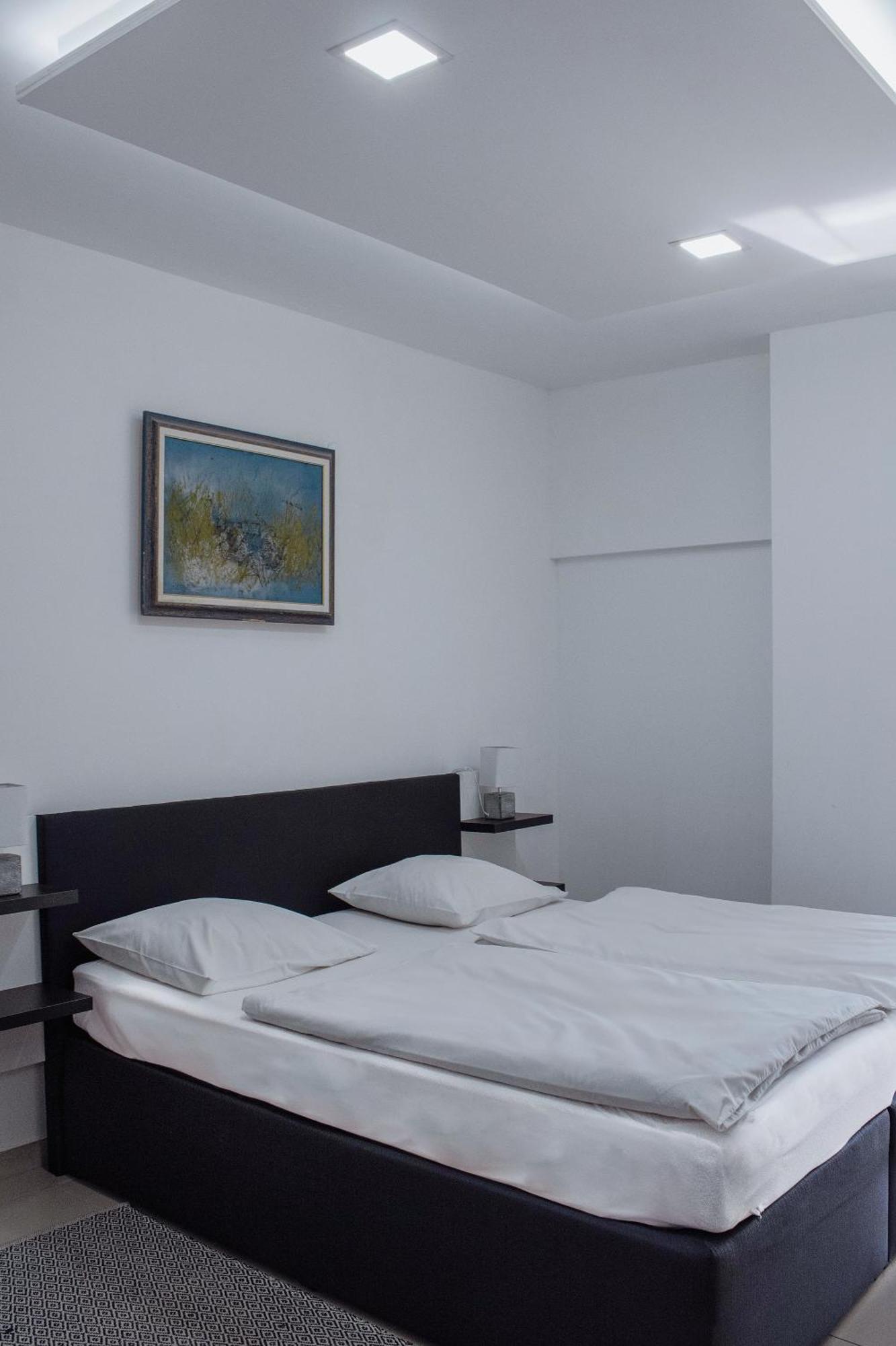 Crni Baron Pension Black Baron Maribor Ngoại thất bức ảnh