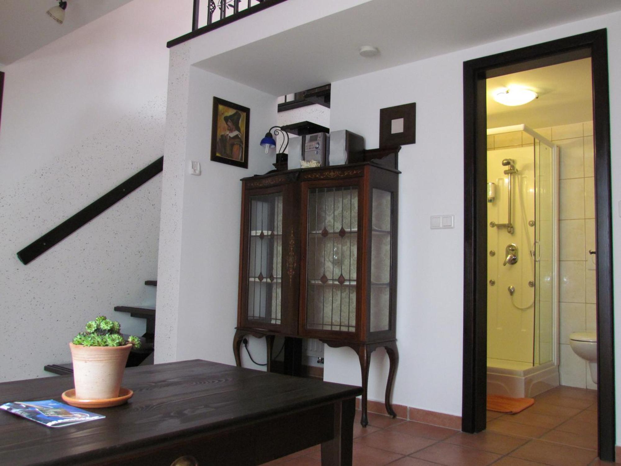 Crni Baron Pension Black Baron Maribor Ngoại thất bức ảnh
